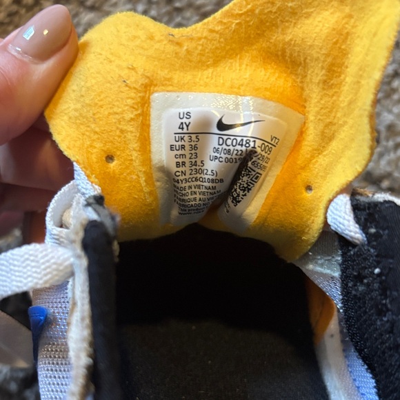 Nike Men's Orange and Blue Sneakers - Picture 4 of 4